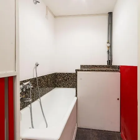 Apartment Brera 8 *